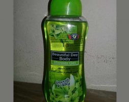 YC Beautiful Day বডি শাওয়ার জেল গ্রীণ 400ml