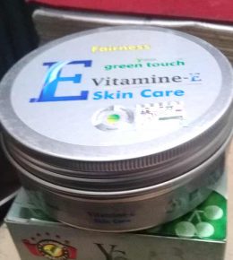 green-touch-Vitamin-E-skin-care-Fairness-cream