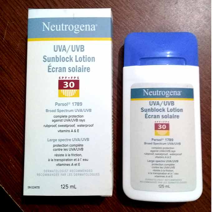 Neutrogena UVA/UVB Sunblock Lotion, SPF, FPS 30, 4 Fluid Ounce (125 ml)